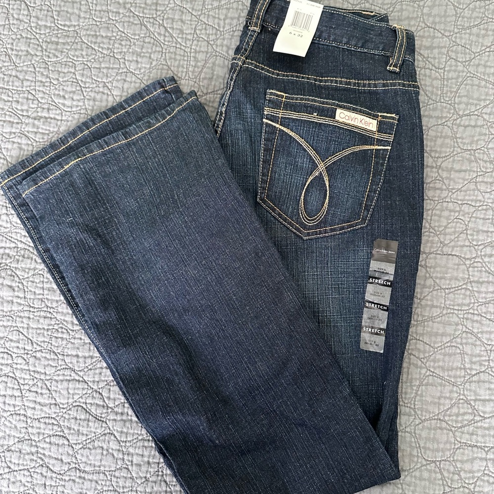 Calvin Klein Flare Dark Blue Jeans sz 6